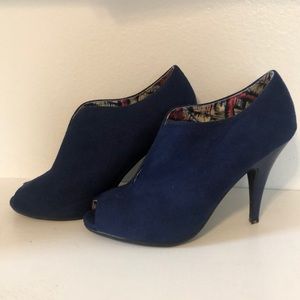 CHRISTIAN SIRIANO Blue Heels